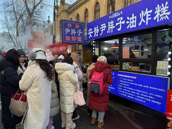 红专街早市：烟火升腾处，流量启新篇
