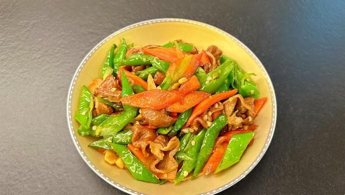 尖椒肥肠的详细制作方法