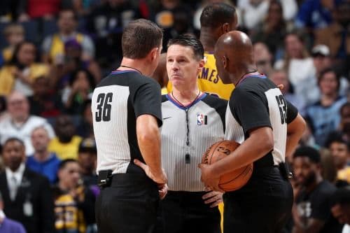 NBA新赛季裁判挑战规则详解：教练可挑战判罚，足球或变60分钟+计时停表