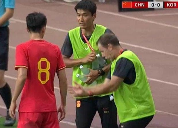 2-0夺冠！中国U19男足爆冷击败韩国队，2胜1平保持不败，刘诚宇梅开二度