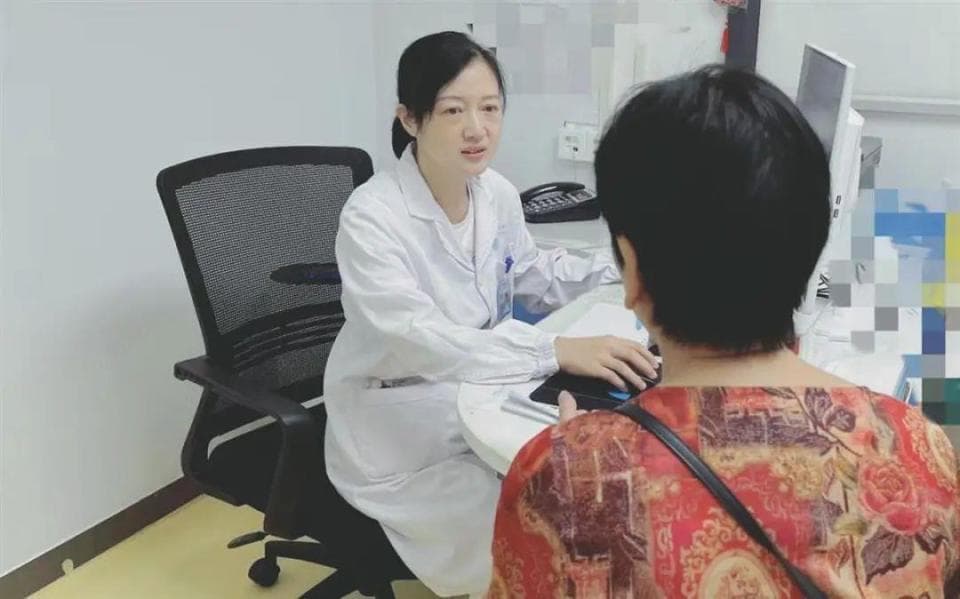螃蟹和奶茶同时吃会怎么样？专家这样说