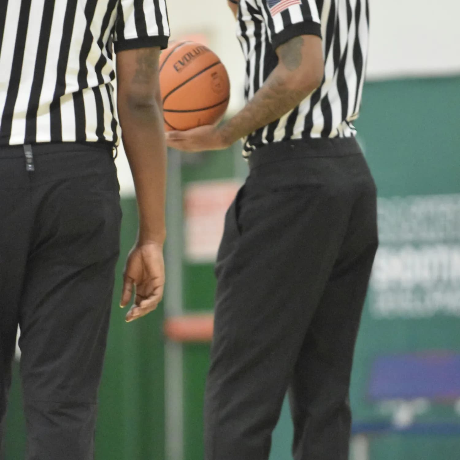 NBA新规：回放可补吹犯规，如何平衡公平与节奏成新挑战