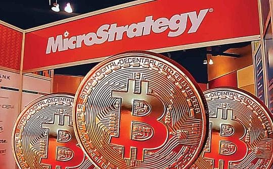 黄金价格波动与比特币的关系：黄金跌比特币是否也会跌？