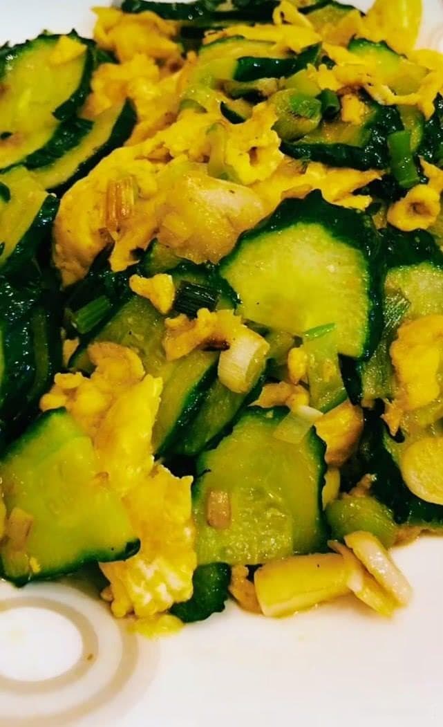 油焖尖椒的家常做法（方便快捷的几道下饭家常菜）