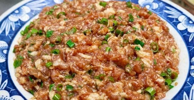 教你如何制作鲜嫩多汁的饺子，30年饺子馆不外传的配方揭秘
