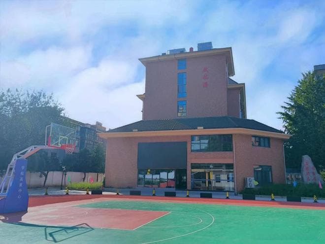 2024年高考复读生学校：优势与挑战并存