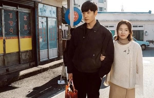 豆瓣8.6分，《九回时间旅行》：9次穿越背后的亲情救赎