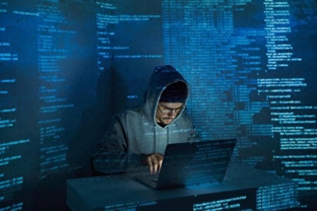 实时监测+行为分析：企业移动应用安全防护新方案