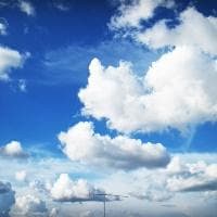 “吸欧气”是什么意思？网络流行语背后的文化解读