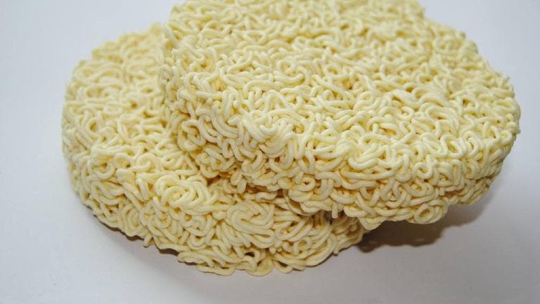 方便面在胃里多久能消化