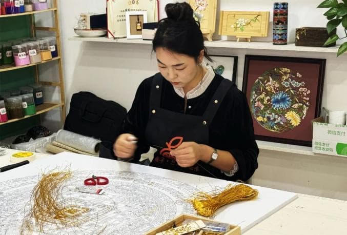 掐丝珐琅工艺传承人陶缘：以匠心传承，为掐丝珐琅工艺注入新活力