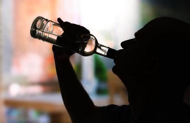 每天都要喝点酒，酒后量血压是13085，以后会得高血压吗？