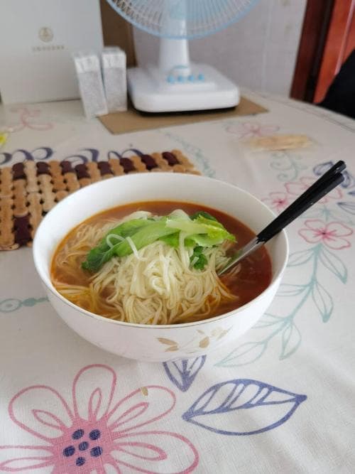 煮挂面放多少水？掌握黄金比例，面条根根劲道！