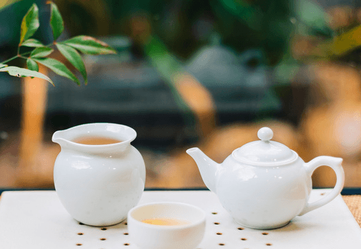 运动饮料怎么选？研究：锻炼前后喝茶，健身减肥效果更好