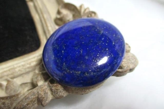 青金石LAPIS LAZULI｜慢温水晶天然矿石知识库