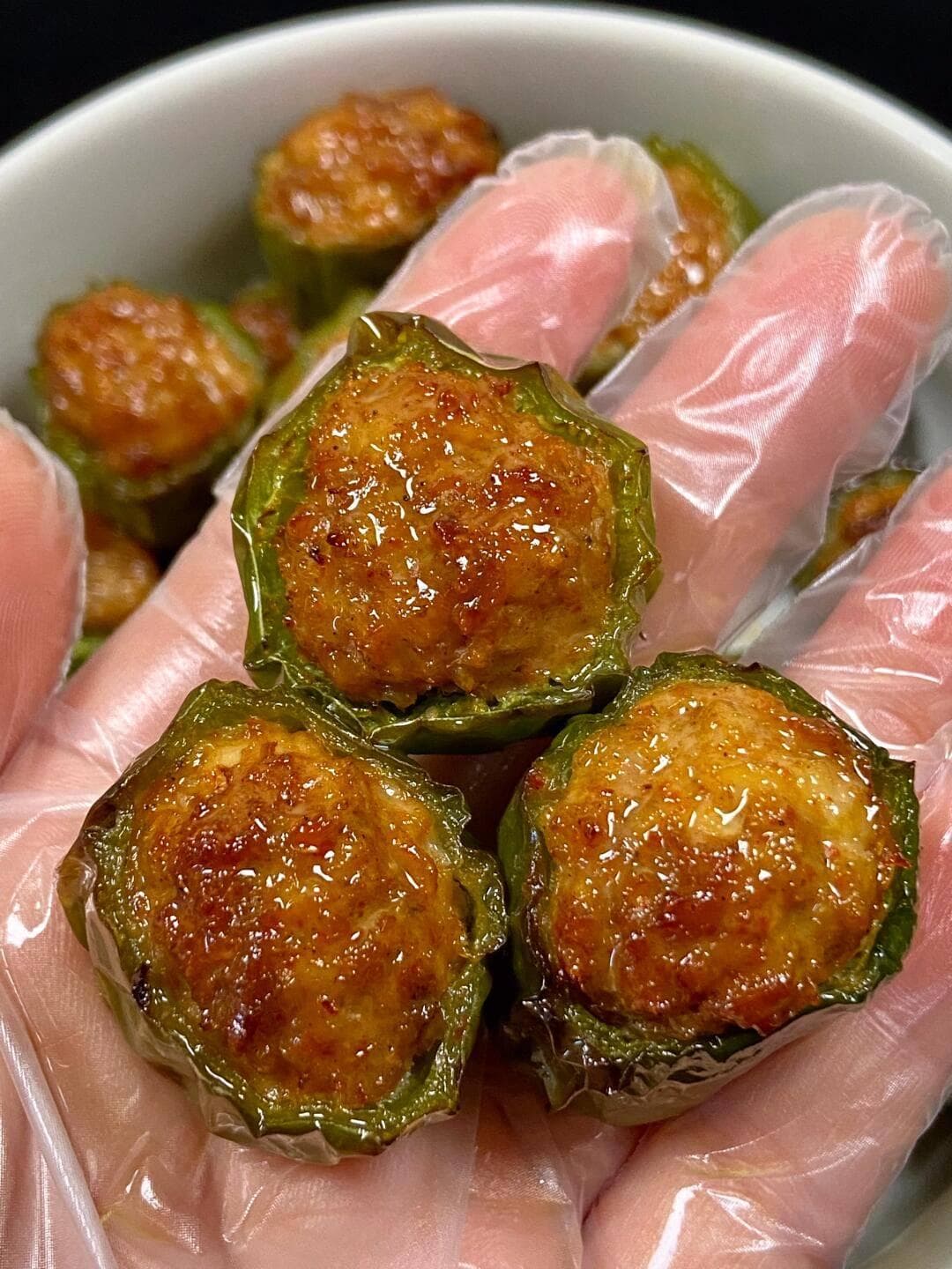 空气炸锅版青椒酿肉：简单几步，餐厅级美味在家轻松做