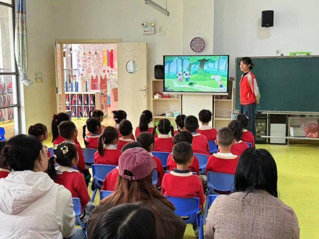 热梗玩过头，当心陷入“梗困境”