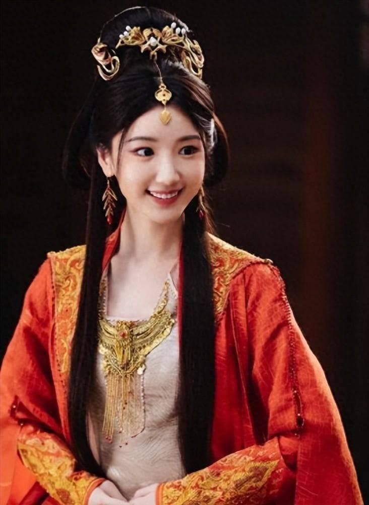 毛晓彤《庆余年2》演技引热议：从"媚骨天成"到争议，观众评价两极分化