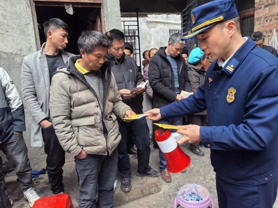 黔西南高新区消防大队开展火灾现场警示教育宣传培训