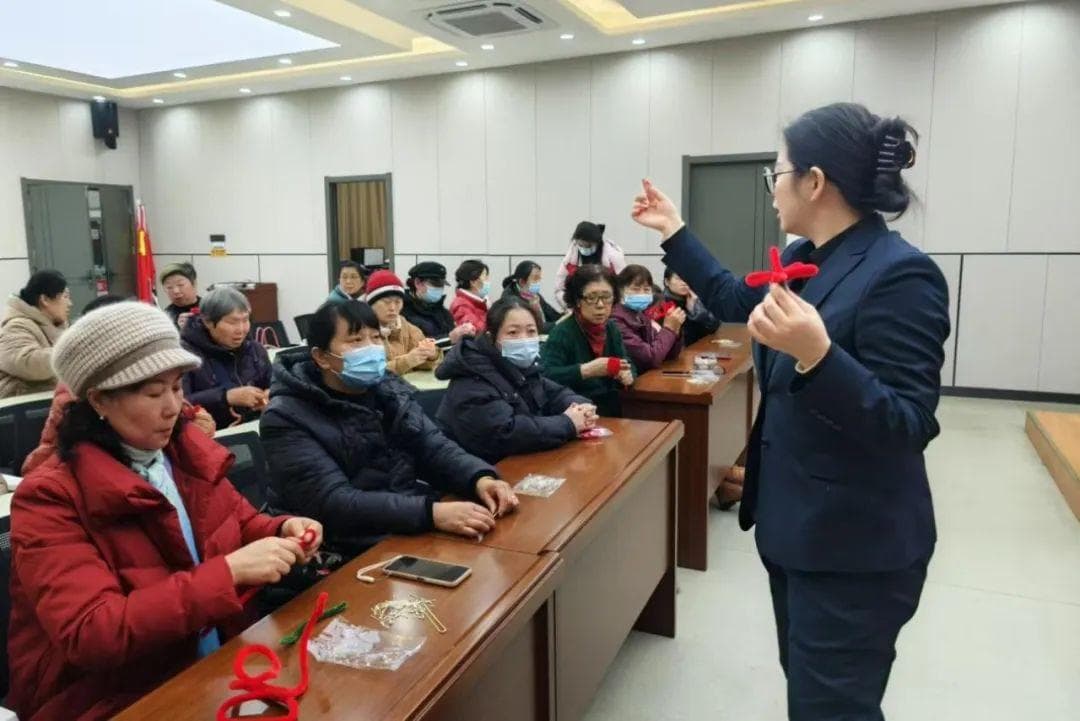 非遗文化走进社区：多彩活动传承中华瑰宝