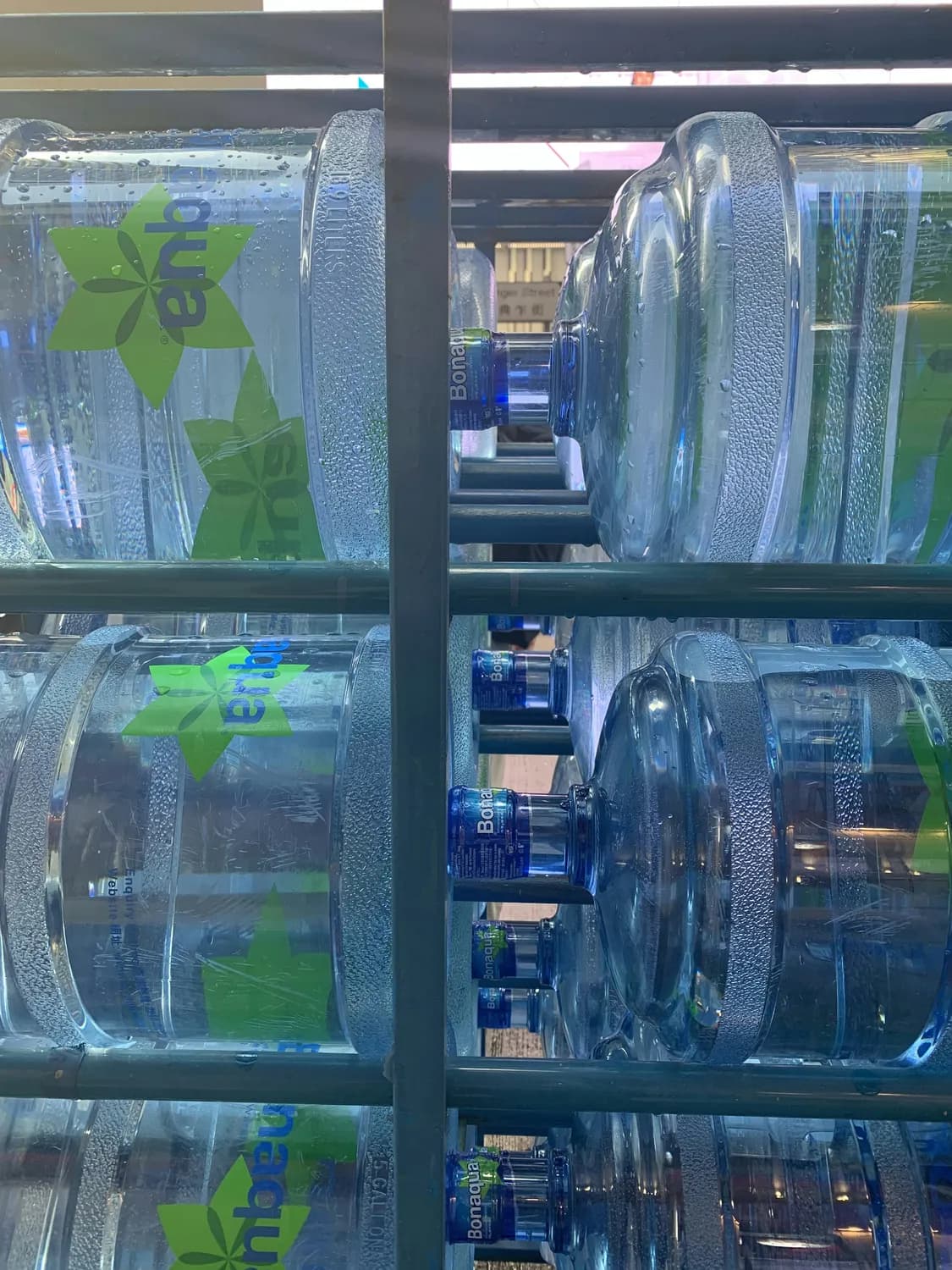 桶装水安全饮用指南：五招辨水质，六项使用注意
