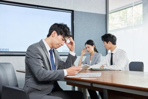 离职社保公积金怎么操作？完整指南