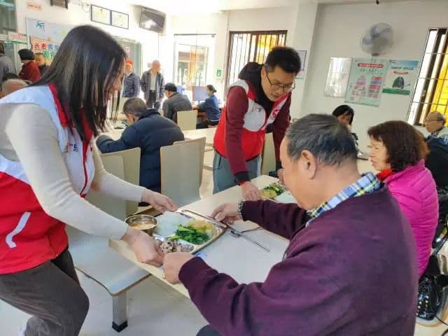 江门：提升社区服务力，探索打造“两社三中心”