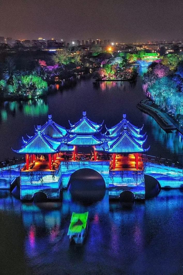 江苏扬州：夜演、游园会、剧本游……“夜经济”背后的“流量密码”
