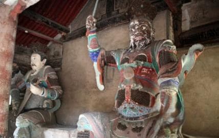 增长天王：佛教护法四大尊天王之一，梵文音译为毗琉璃