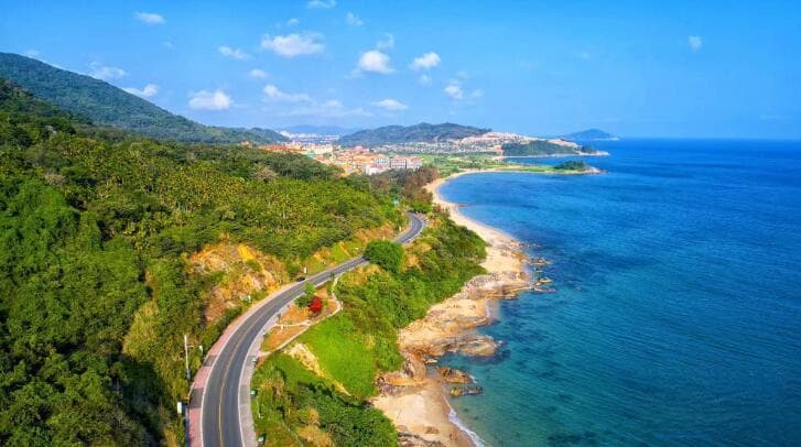 环岛旅游公路的AB面 | 海南环岛旅游公路，如何一路生花？