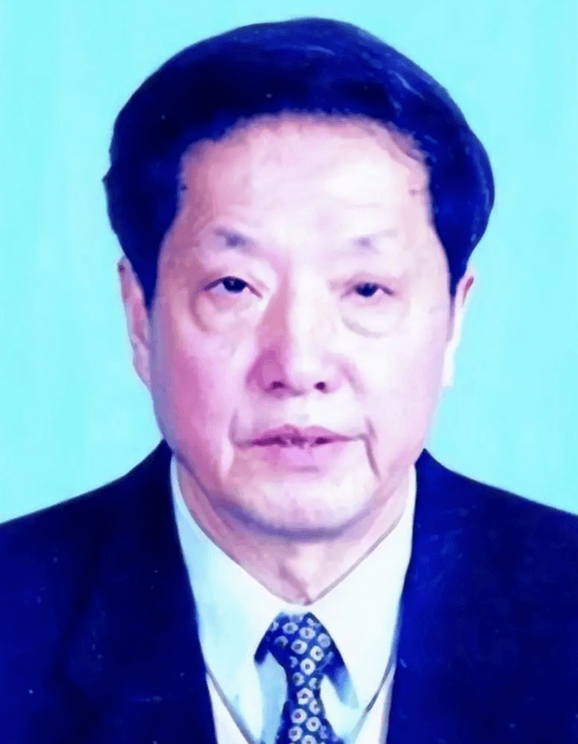 1983年他被破格提拔为湖北省委书记，宣布任命前一刻他才知晓