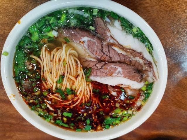 揭秘兰州拉面蓬灰：化学原理与安全性分析