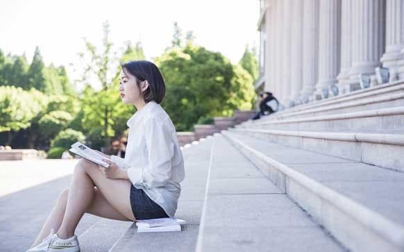 商务英语口语必备：短语、词汇、套语全攻略