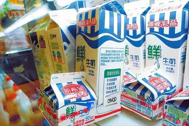 “鲜奶”和“纯牛奶”究竟有何不同？现在才知道，原来以前都买错