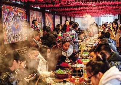 多彩非遗升腾浓浓年味 ——在广西感受春节经济活力