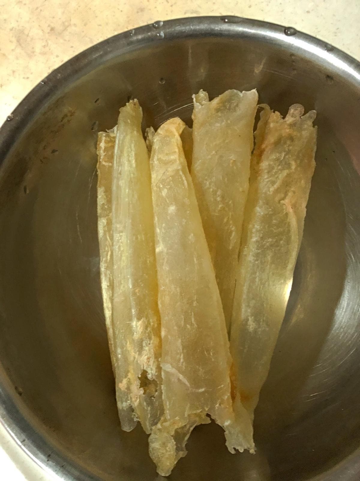 花胶选购与食用全攻略：从选购要点到烹饪禁忌