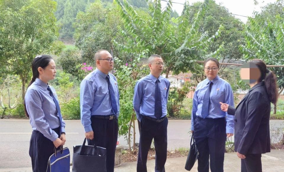一场车祸让四口之家陷入黑暗……四川检察三级联动为他们点燃希望！