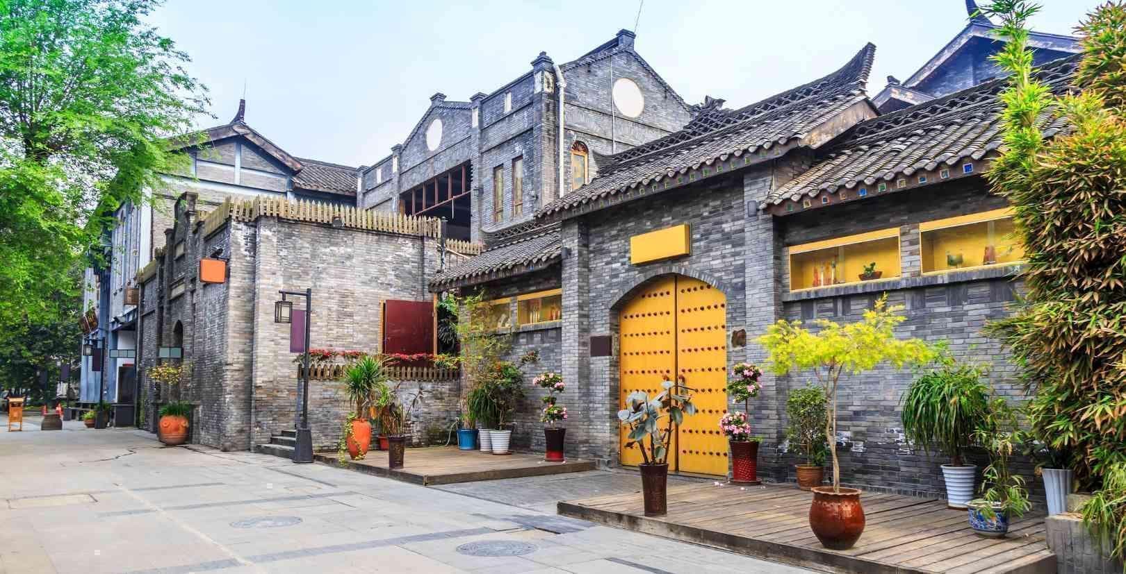 成都必去景点 TOP10：2024 最新打卡清单，附美食+住宿+交通攻略