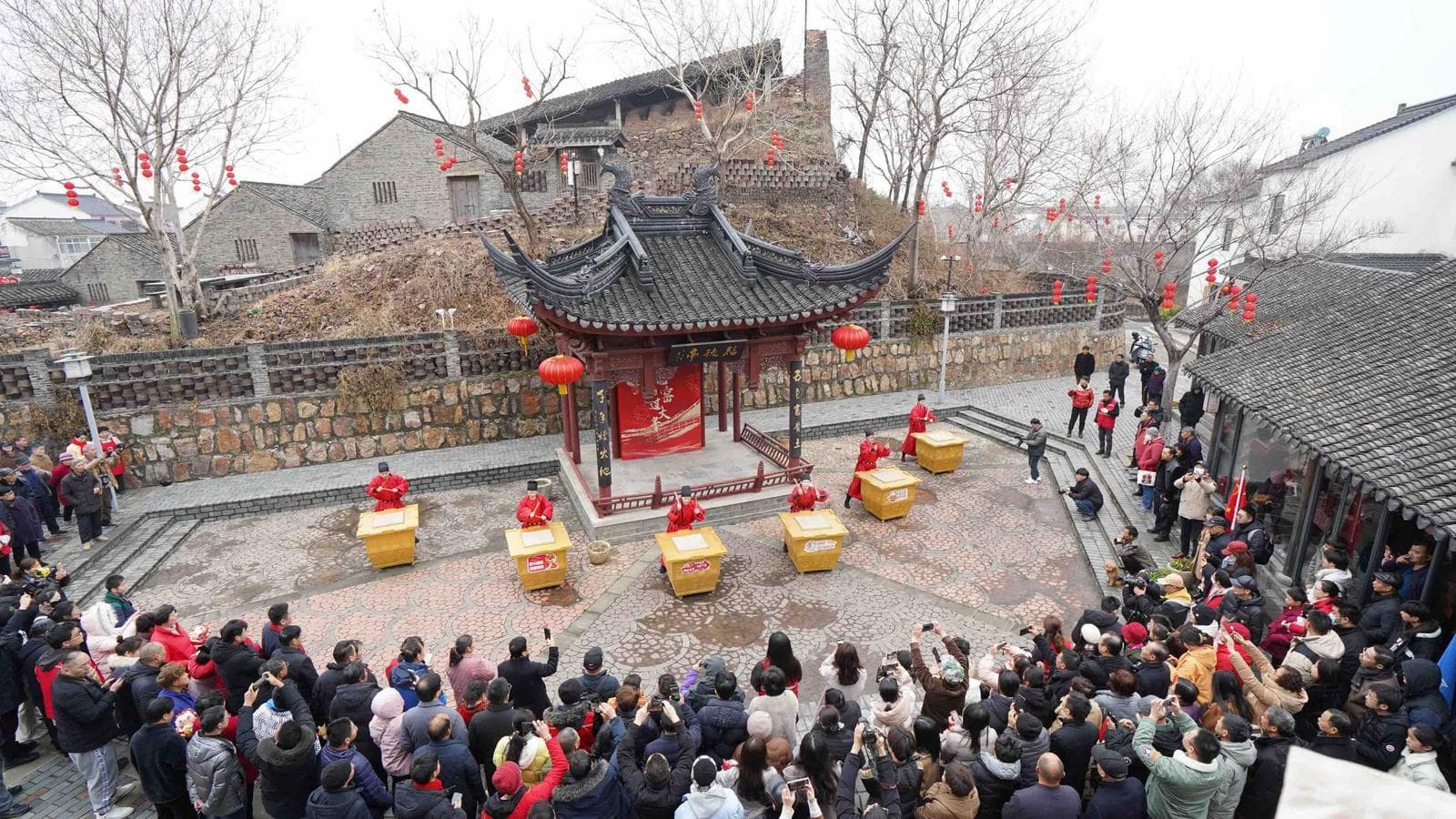 江苏宜兴举办2025年龙窑过大年活动