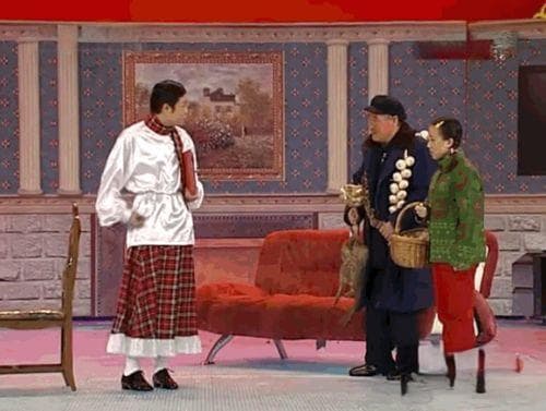 赵本山作品中的“农民进城”：一个时代的缩影