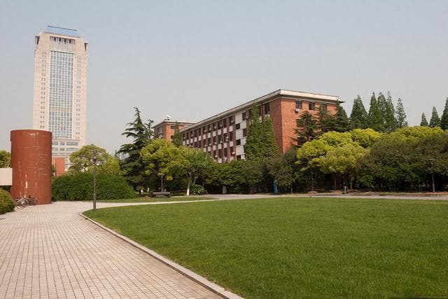 大学档案中“自我鉴定”怎么写？