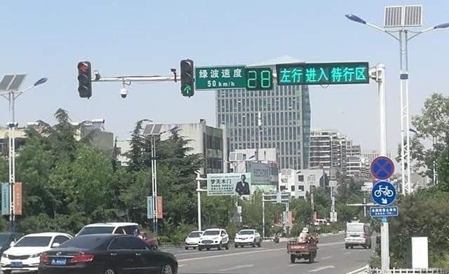 左转待转区你会走吗？何时该进入？很多人在这吃了亏