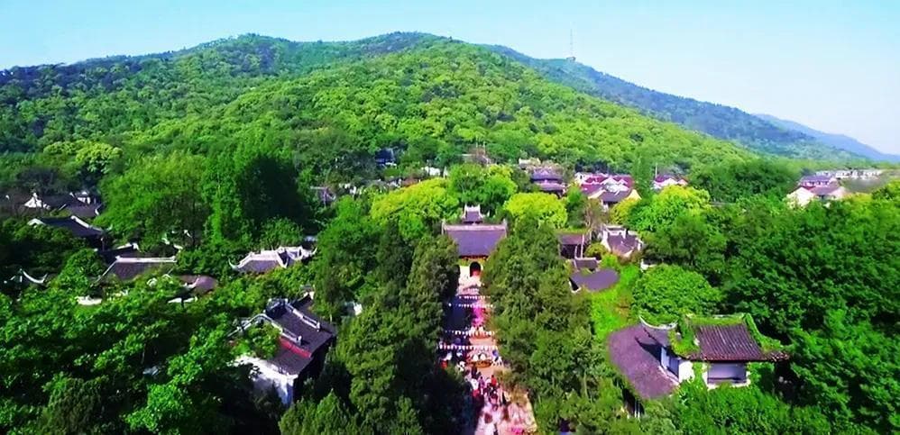 惠山古镇景区：千年古迹与自然美景的完美融合