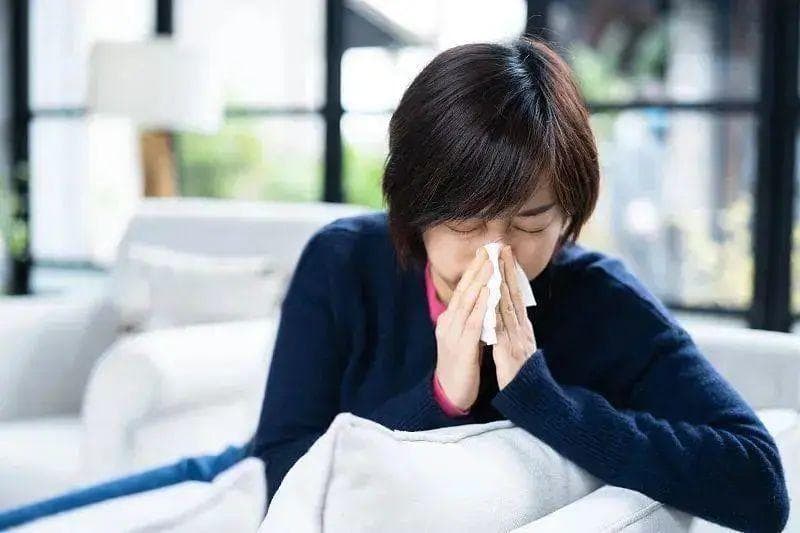 打喷嚏、流鼻涕就是感冒？可能是患上这种病→