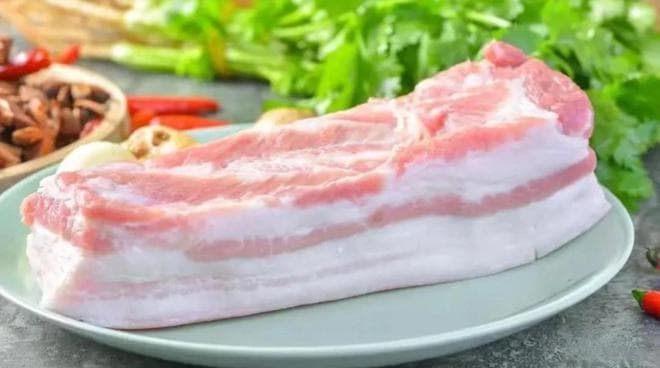 8个猪部位肉排行榜，垫底的是猪后腿头肉，没想到精华部位是它