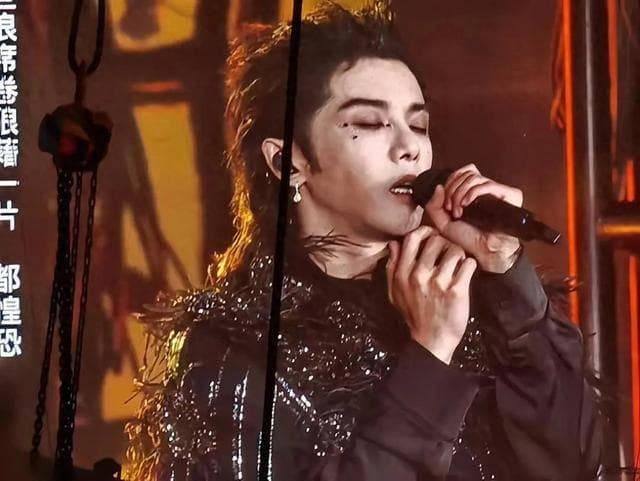 华晨宇：从音乐才子到争议焦点，他究竟经历了啥？