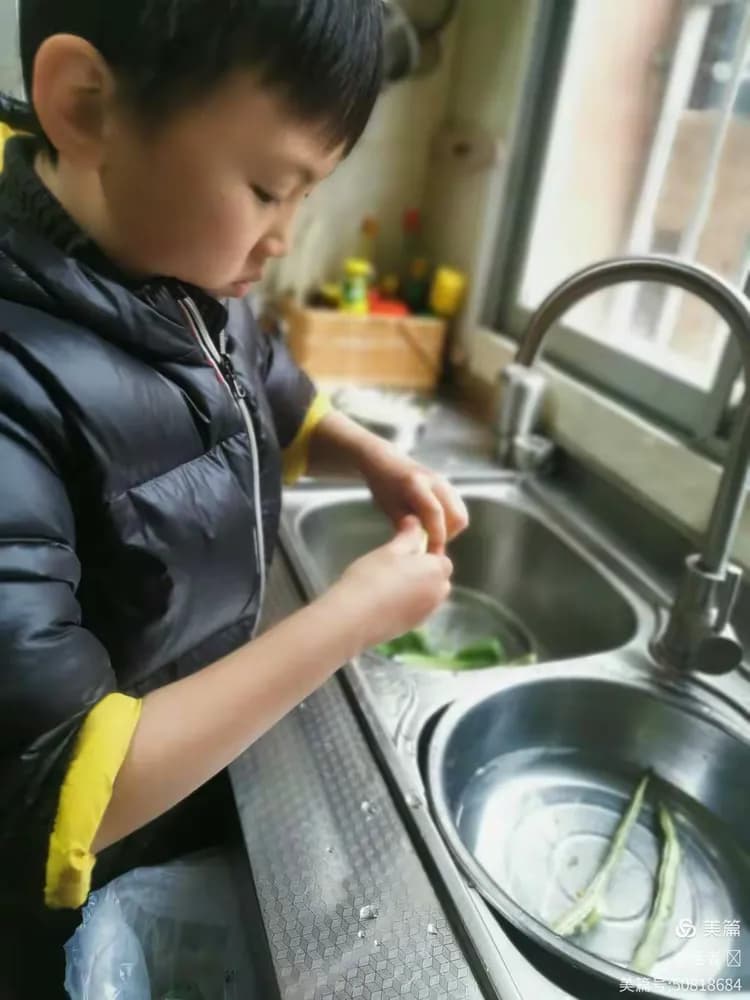 跟妈妈学做一道暖心的炒烩菜