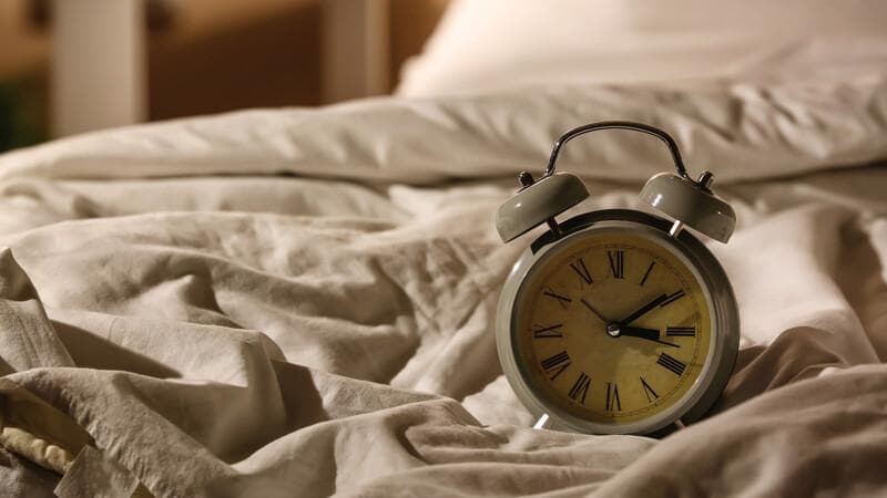 总是彻夜辗转难眠？医生推荐6个助眠方法，帮助改善睡眠质量