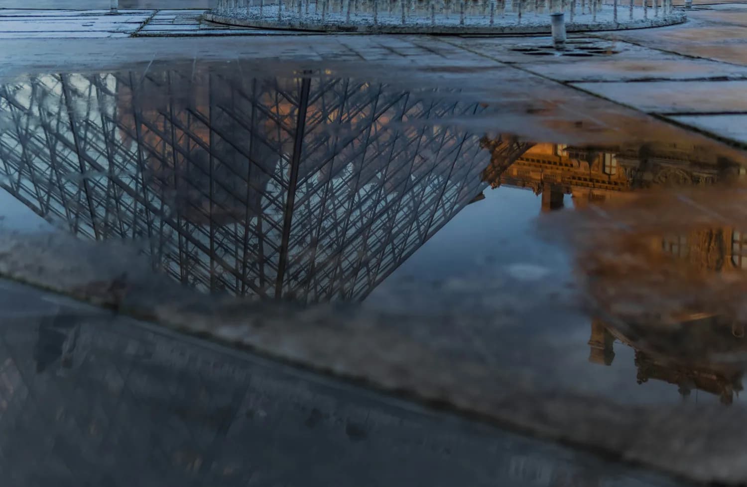 雨中太和殿：一场穿越千年的水墨盛宴