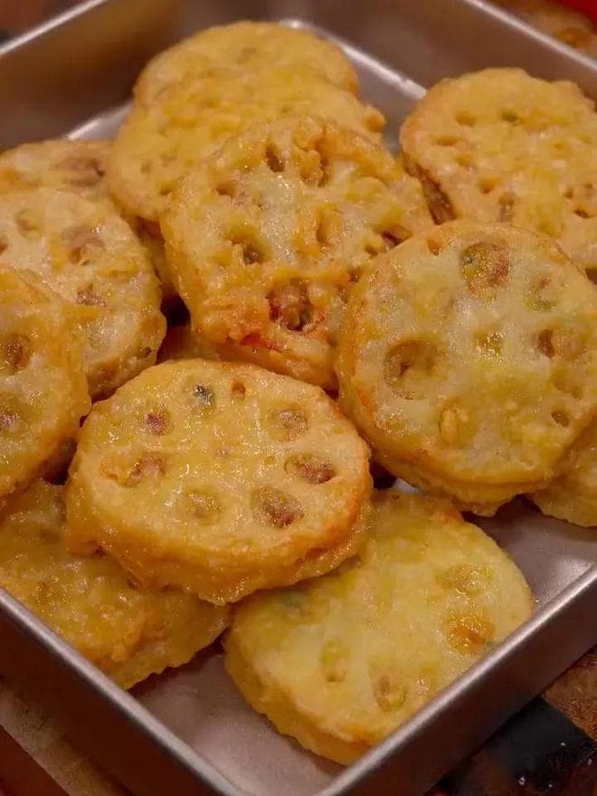 五道经典家常菜的做法详解：从炸藕合到蒜苔炒肉丝